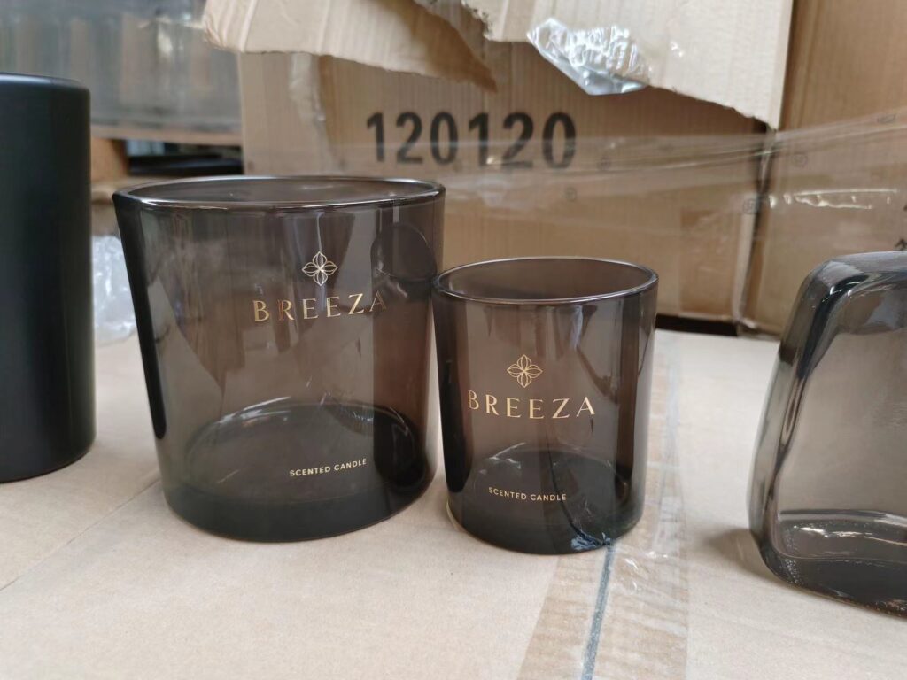 אריזות ממותגות BREEZA למפיצי ריח ולנרות